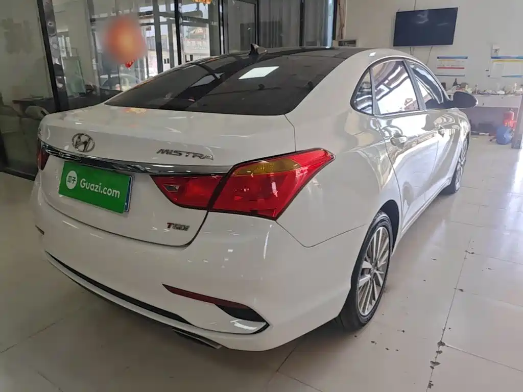 Hyundai Mistra — миниатюра 7