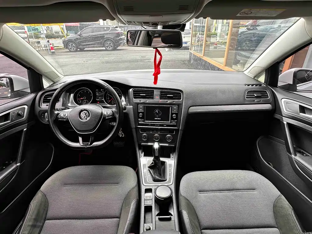 Volkswagen Golf — миниатюра 16