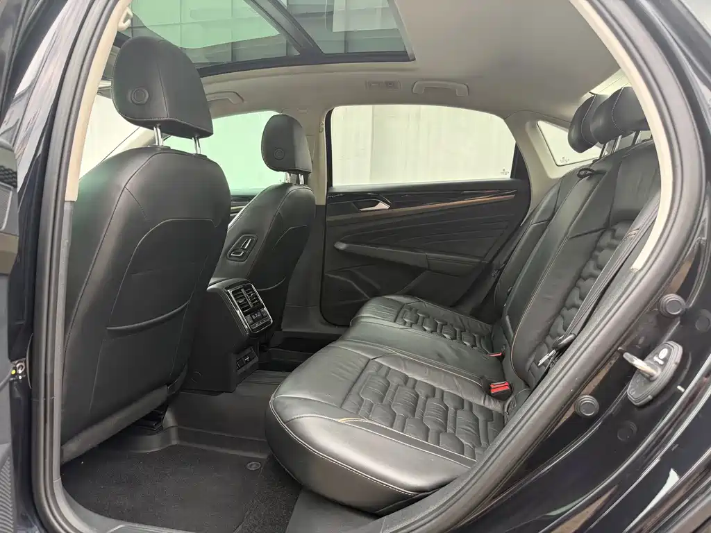 Volkswagen Passat — миниатюра 5
