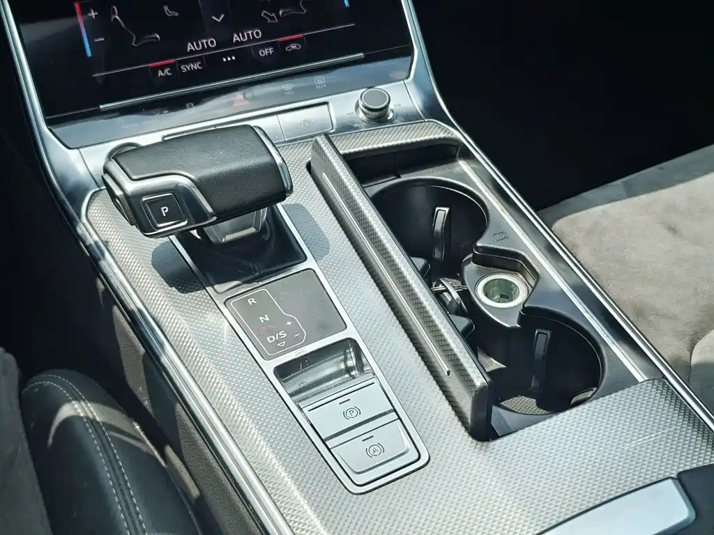 Audi A6L — миниатюра 11