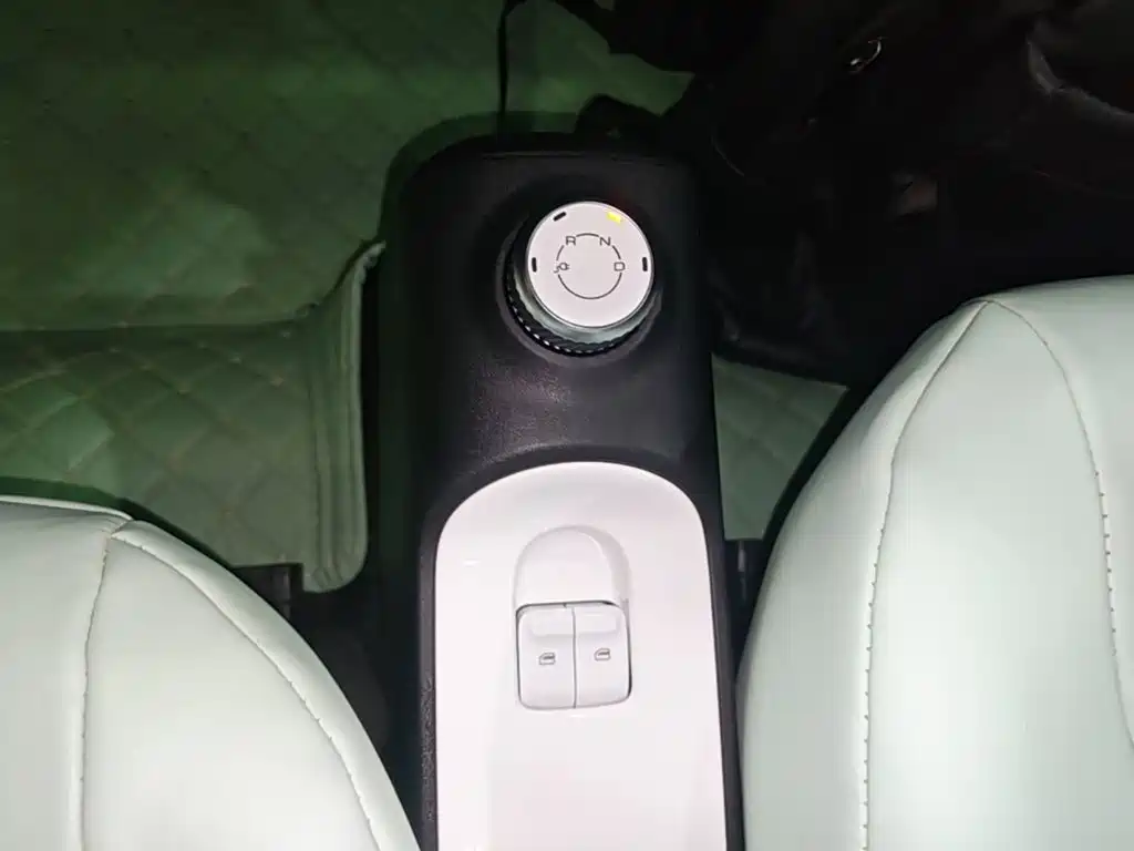 Wuling MINIEV — миниатюра 14