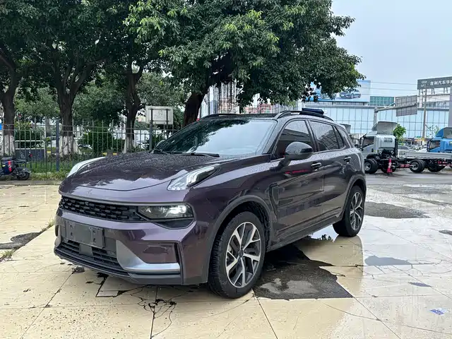 2021 Lynk & Co 01