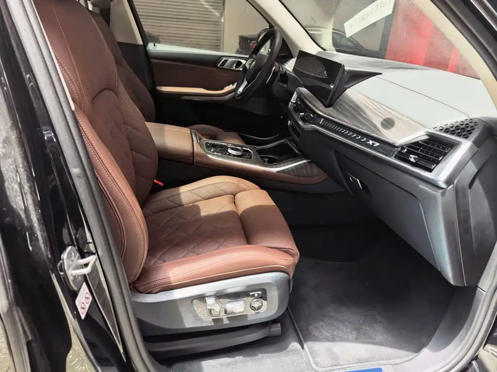 BMW X7 — миниатюра 5