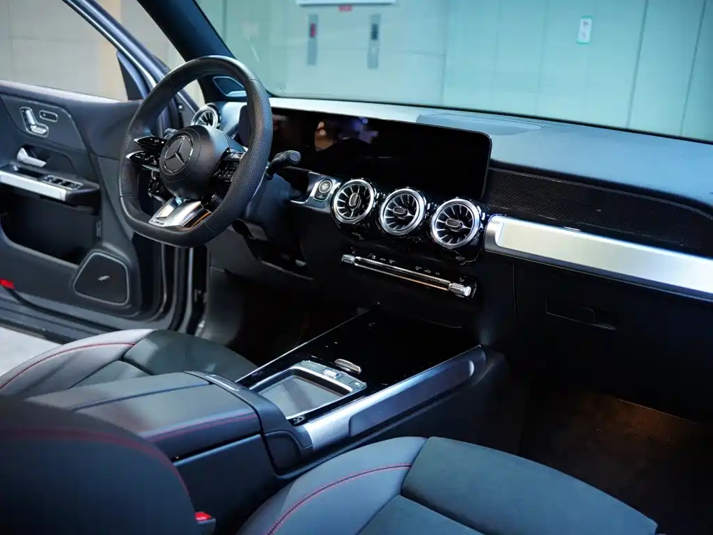 Mercedes-Benz GLB AMG — миниатюра 39