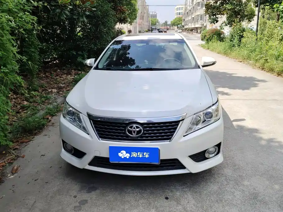 Toyota Camry — миниатюра 2