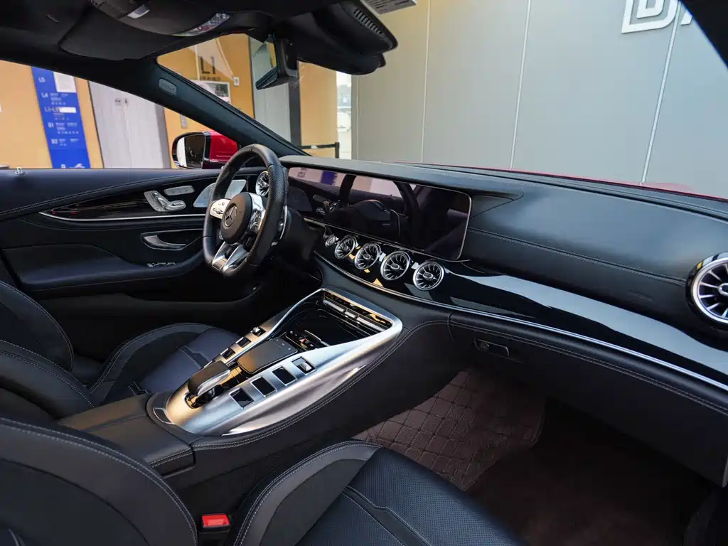 MERCEDES-BENZ AMG GT