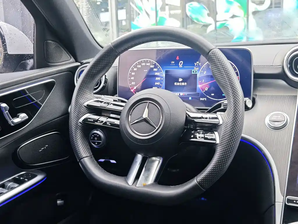 Mercedes-Benz C-Class — миниатюра 11