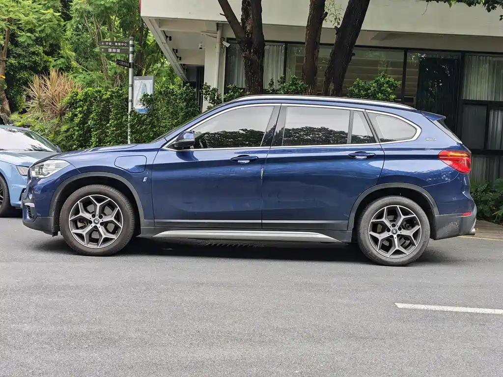 BMW X1 2019 xDrive25Le Luxury