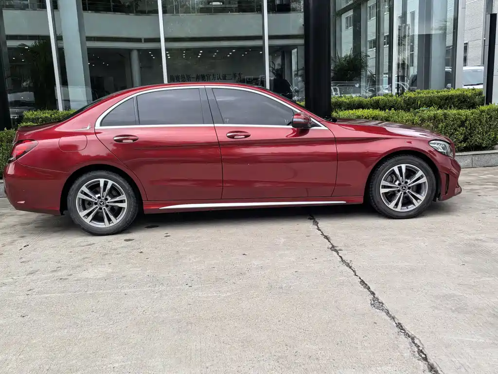 Mercedes-Benz C-Class — миниатюра 4