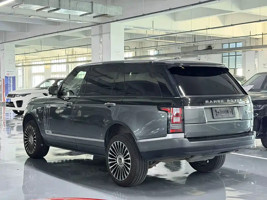 Land Rover Range Rover — миниатюра 7