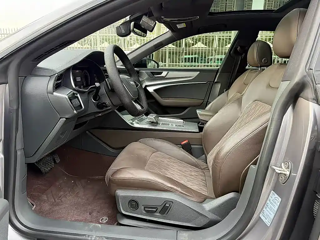 Audi A7L 2022 45 TFSI quattro S-line