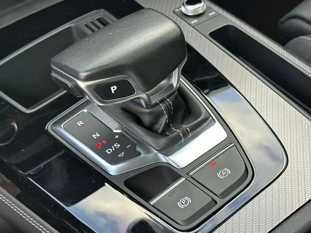 Audi Q5L — миниатюра 7