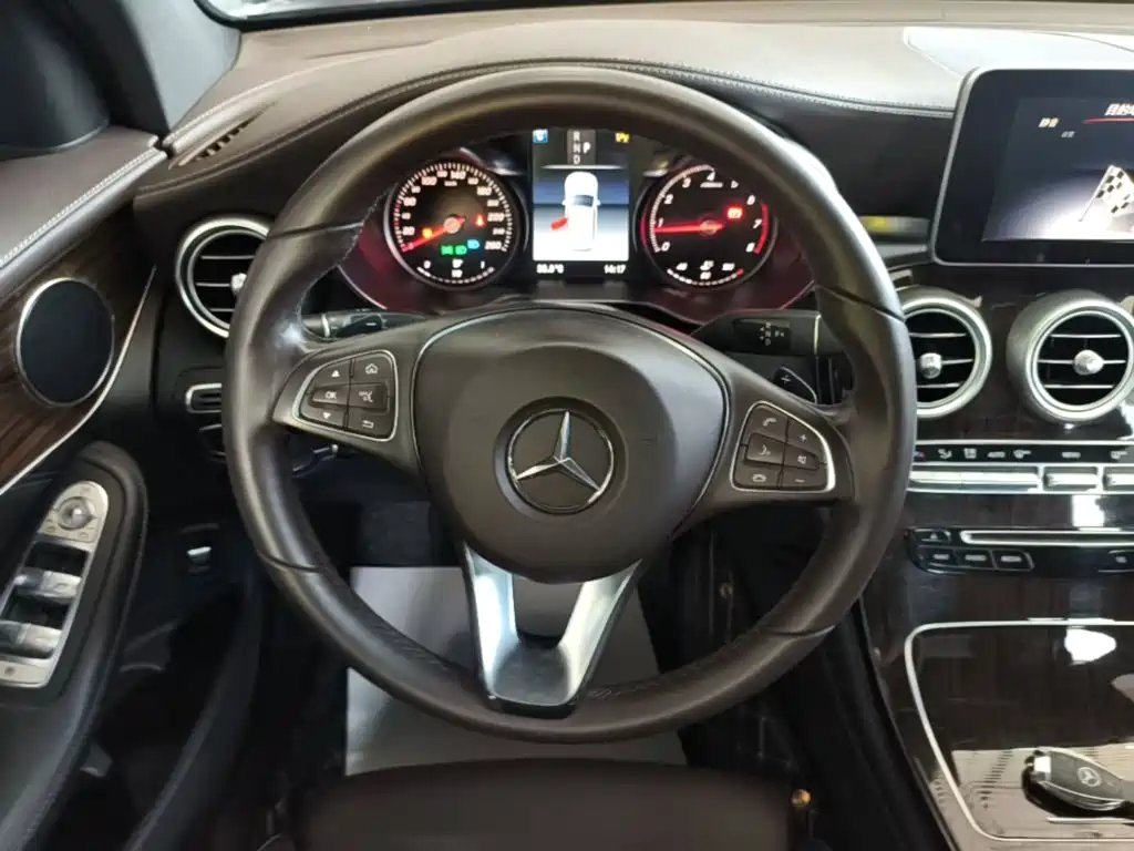 Mercedes-Benz GLC — миниатюра 11
