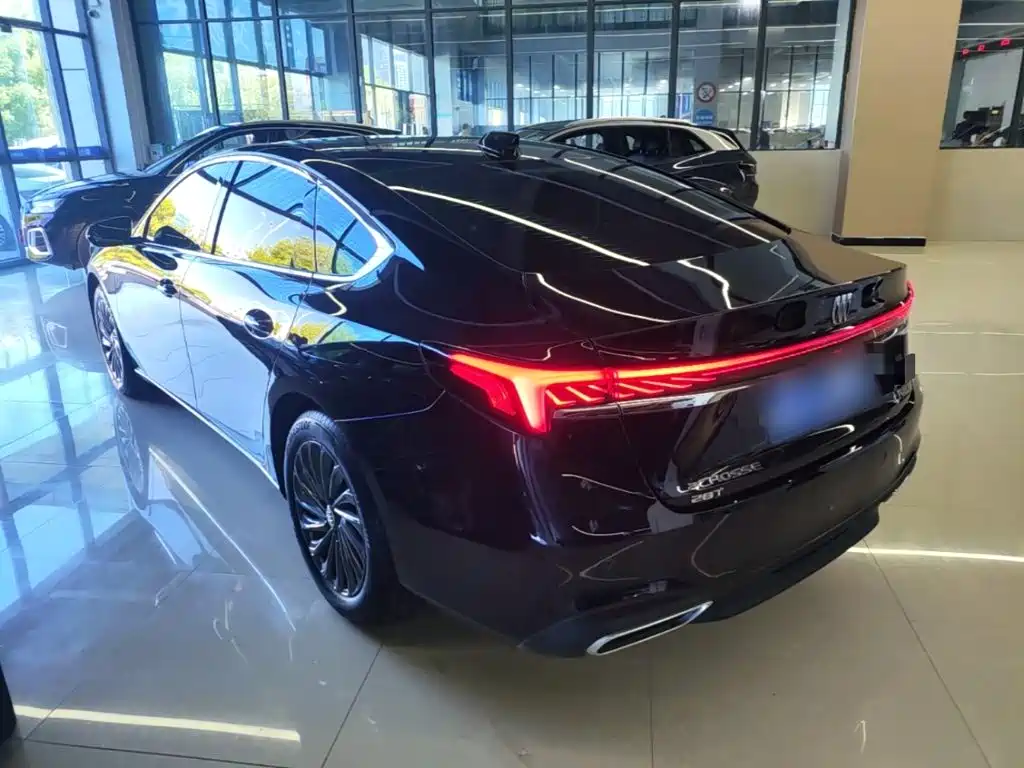 Buick LaCrosse — миниатюра 5