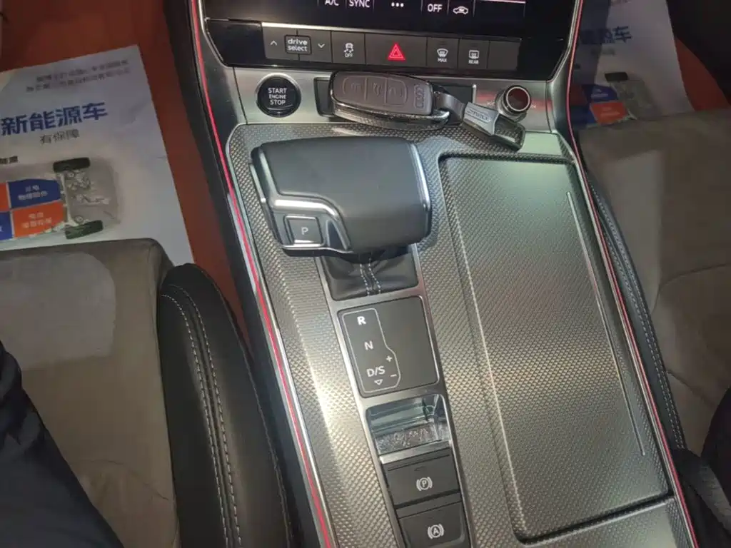 Audi A6L New Energy — миниатюра 14