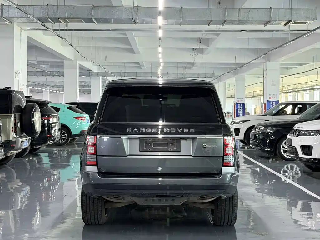 Land Rover Range Rover — миниатюра 8