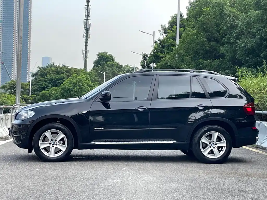 BMW X5 (Import) — миниатюра 4