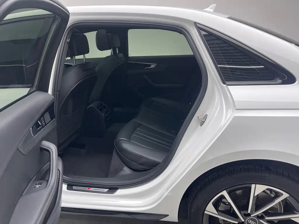 Audi A4L — миниатюра 17