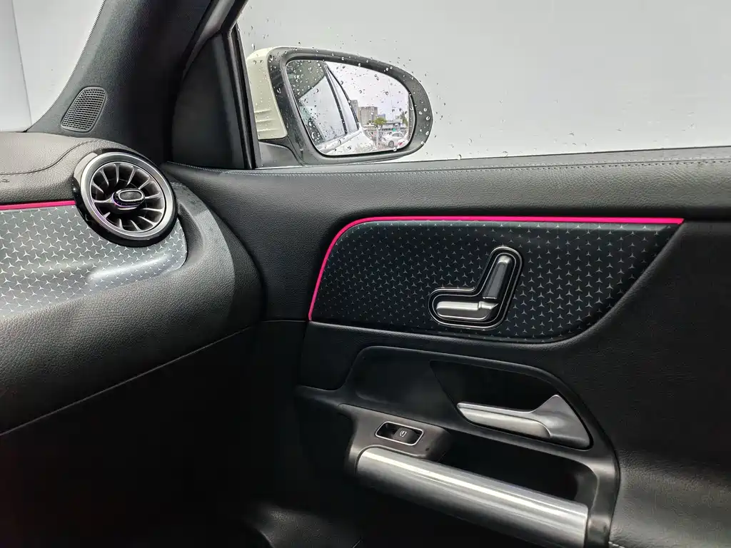 Mercedes-Benz GLA — миниатюра 17