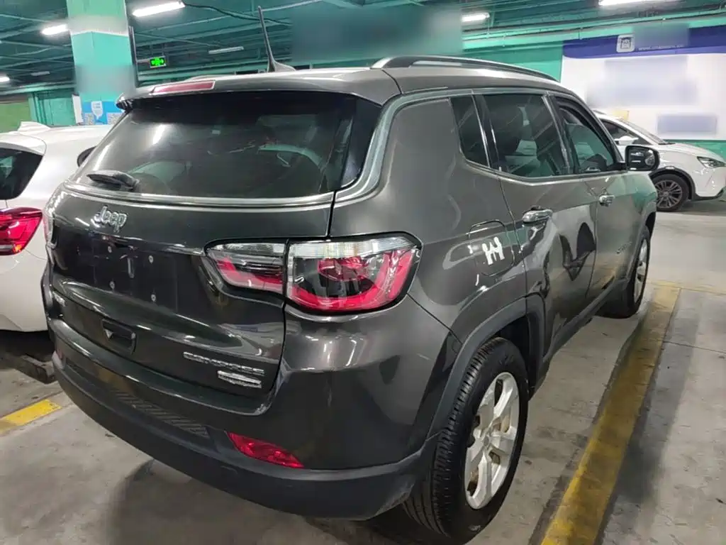 Jeep Compass — миниатюра 7