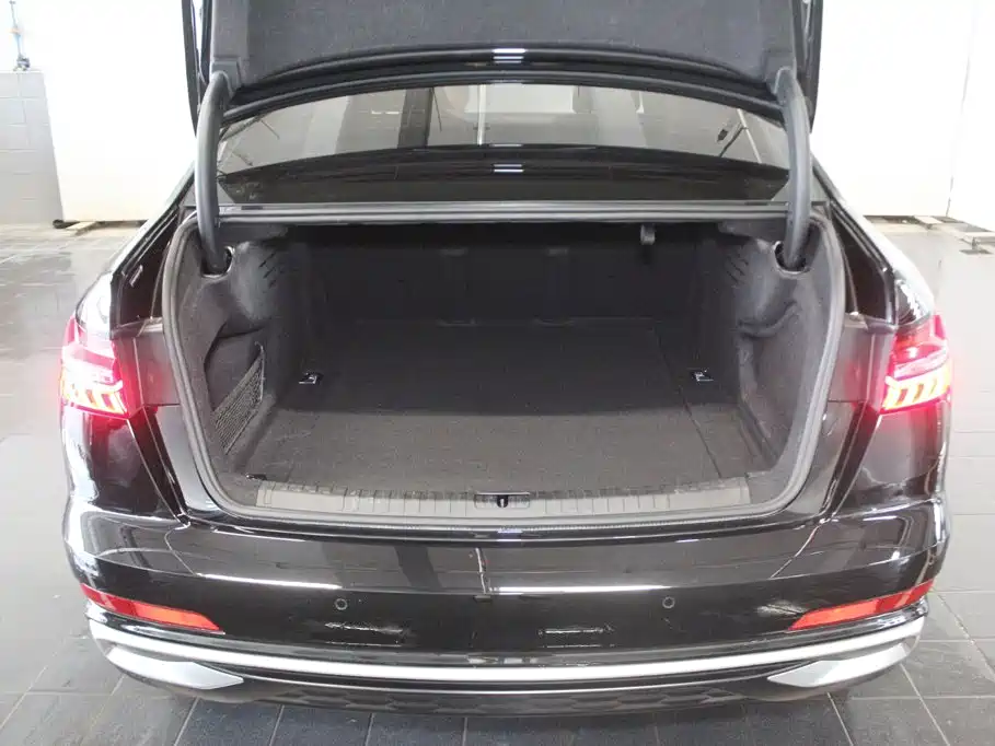 Audi A6L — миниатюра 7