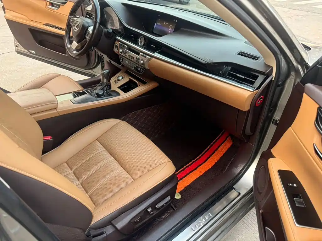 Lexus ES — миниатюра 6