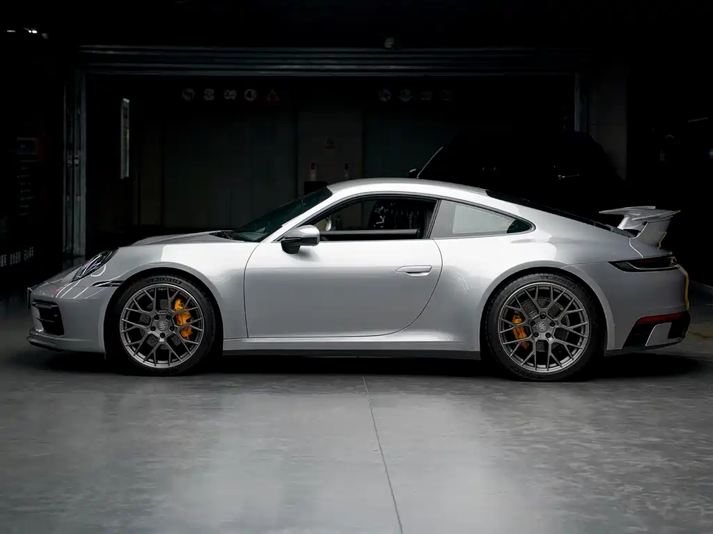 Porsche 911 2023 Carrera 3.0T