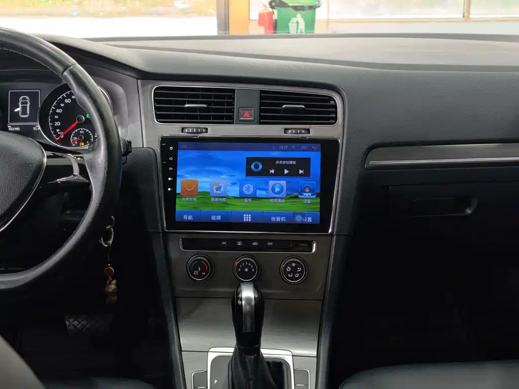 Volkswagen Golf — миниатюра 10