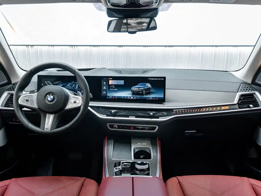 BMW X5 2023 xDrive 30Li Premium M Sport