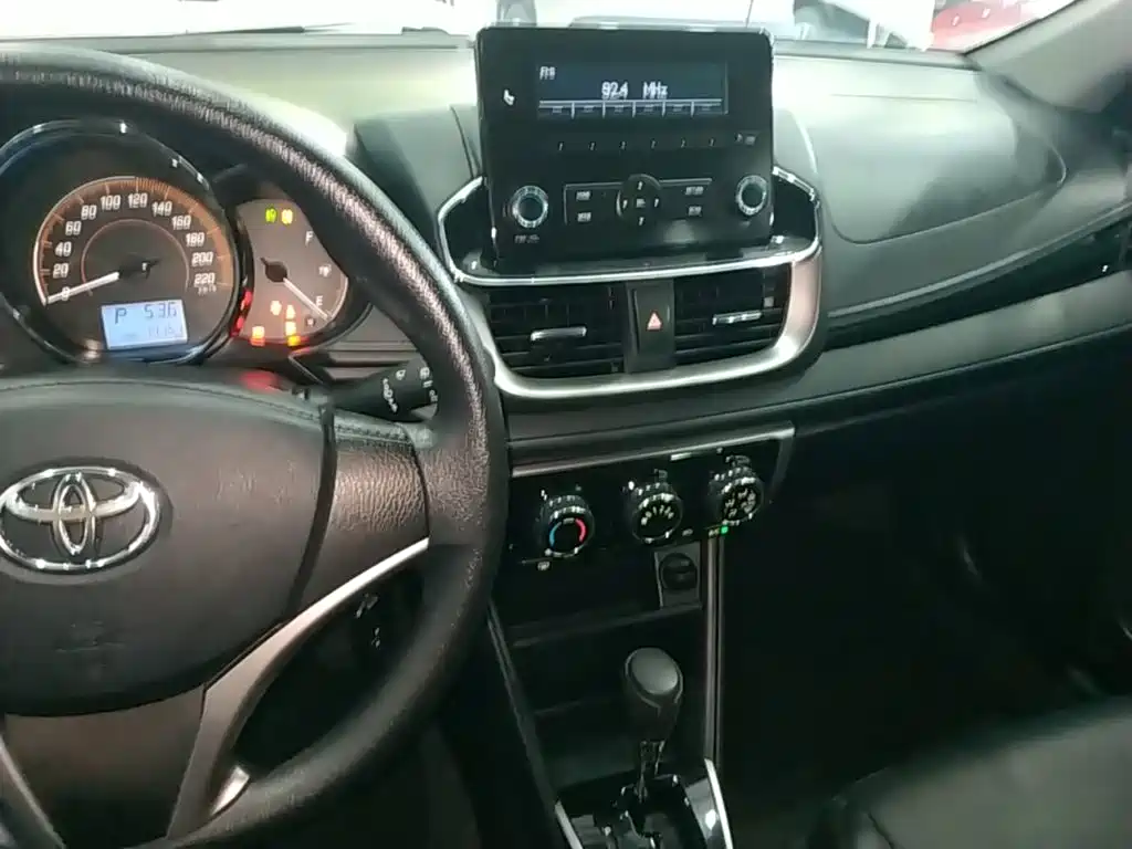 Toyota Yaris L — миниатюра 13
