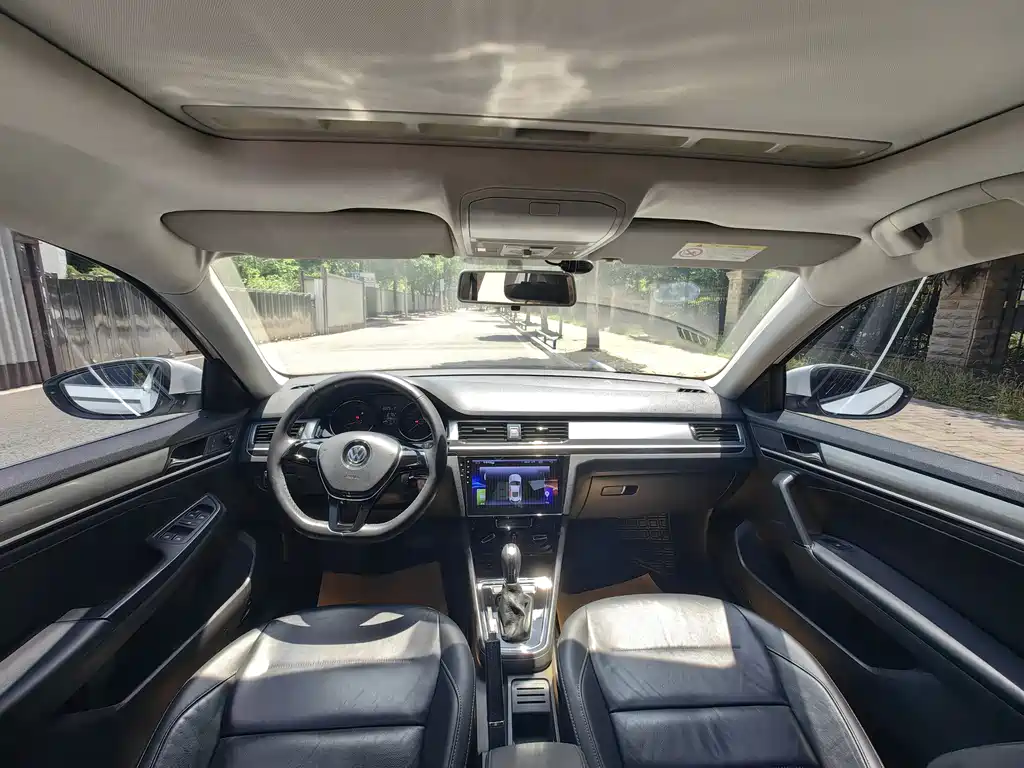 Volkswagen Bora 2016 1.6L AT Comfort