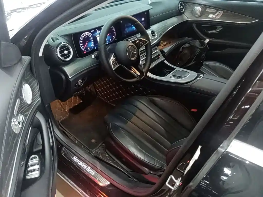Mercedes-Benz E-Class — миниатюра 15