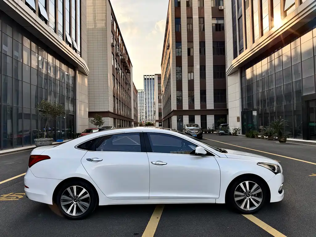 Hyundai Mistra — миниатюра 4