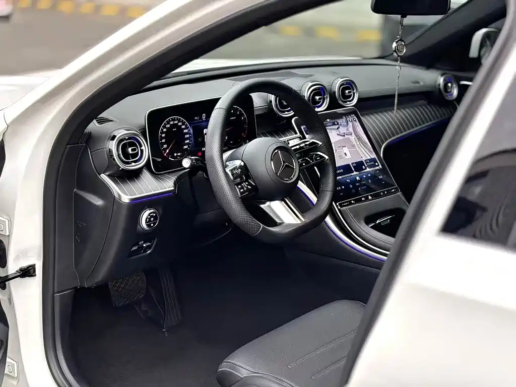Mercedes-Benz C-Class — миниатюра 4