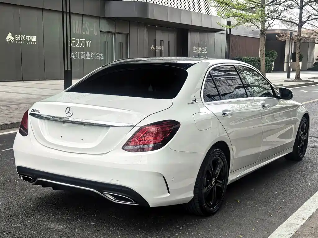 Mercedes-Benz C-Class — миниатюра 9