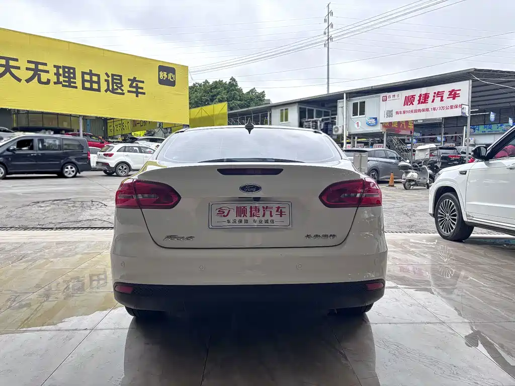 Ford Focus — миниатюра 10