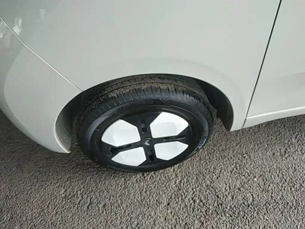 Wuling MINIEV — миниатюра 23