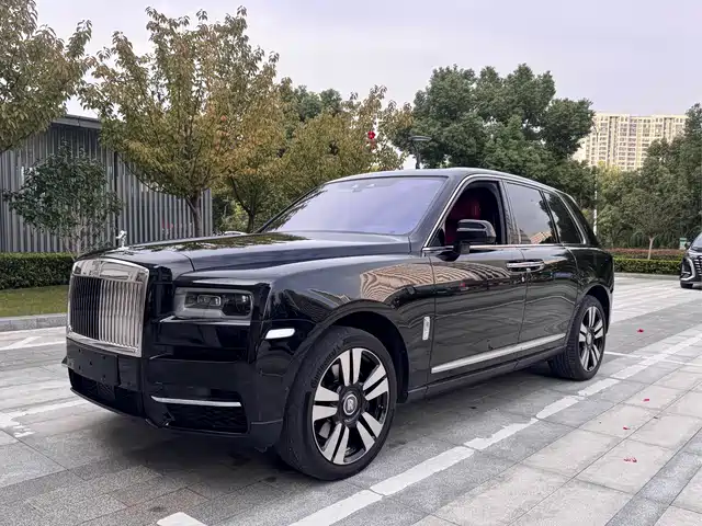 ROLLS-ROYCE CULLINAN 2021