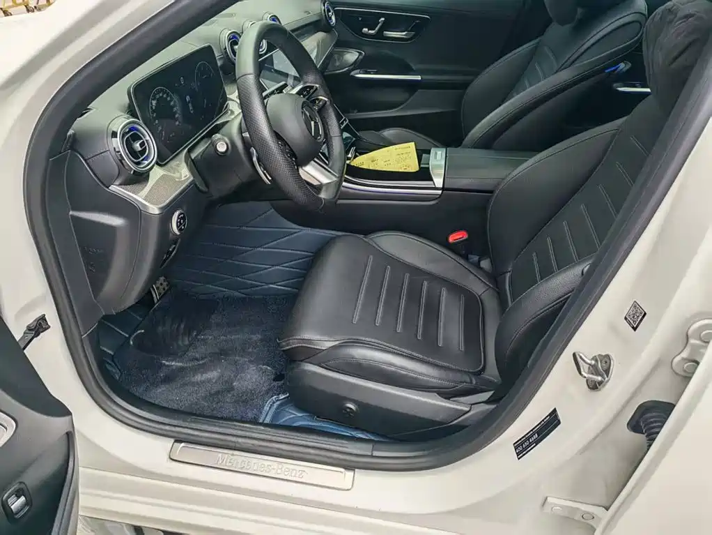 Mercedes-Benz C-Class — миниатюра 4