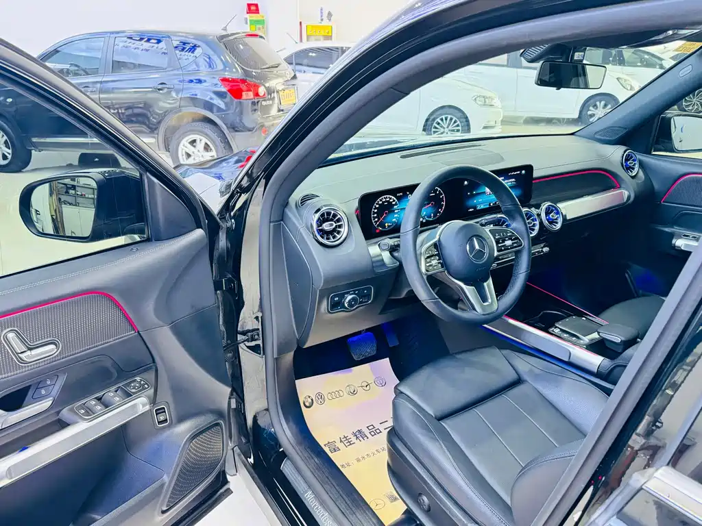 Mercedes-Benz GLB — миниатюра 6
