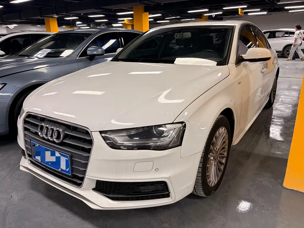 Audi A4L 2015