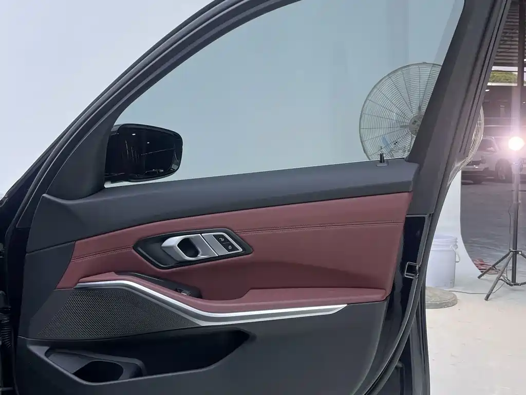 BMW 3 Series — миниатюра 30