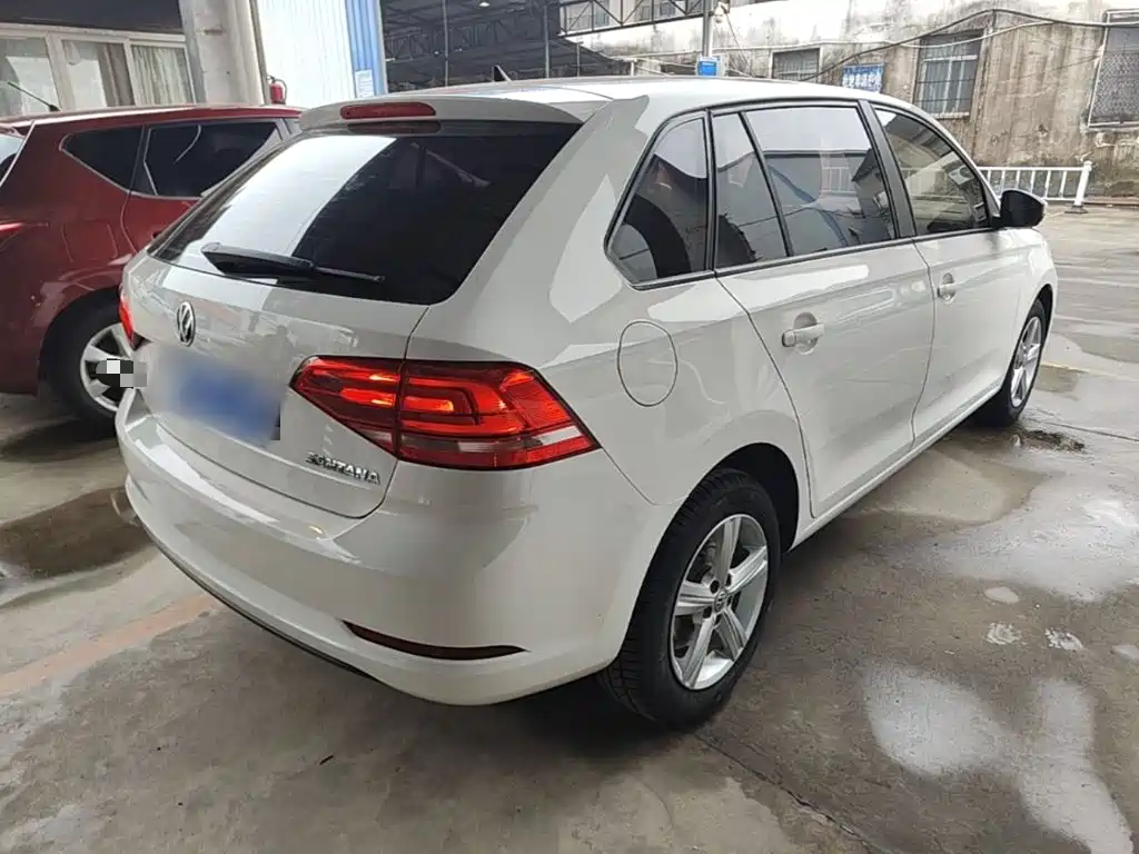 Volkswagen Santana — миниатюра 7