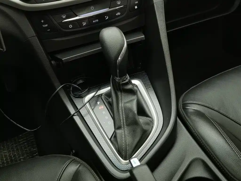 Buick Excelle — миниатюра 13