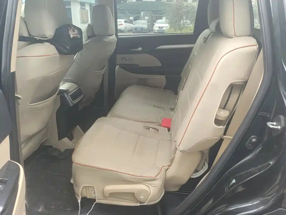 Toyota Highlander — миниатюра 11