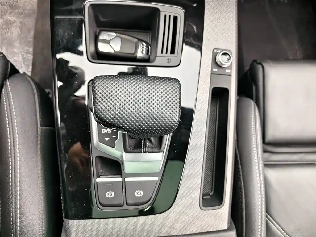 Audi Q5L 2024 40 TFSI Luxury