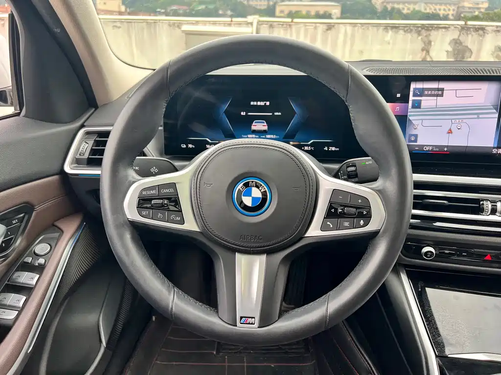 BMW i3 — миниатюра 11
