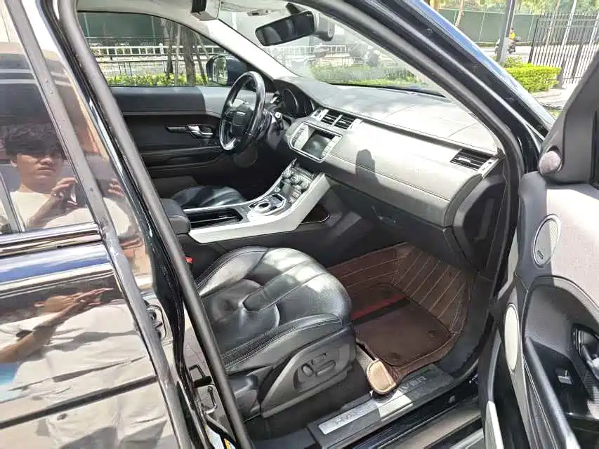 Land Rover Evoque (Import) — миниатюра 4