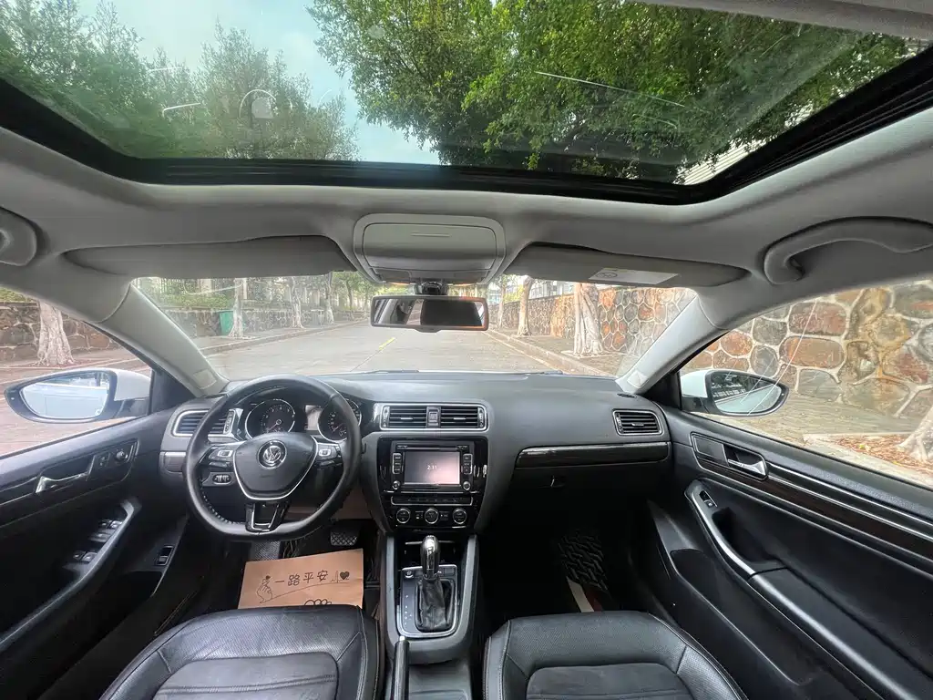 Volkswagen Sagitar — миниатюра 6