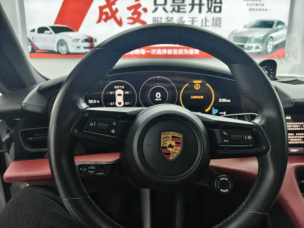 Porsche Taycan — миниатюра 8
